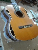 het afwerken betekent ook veel schuren van instrument